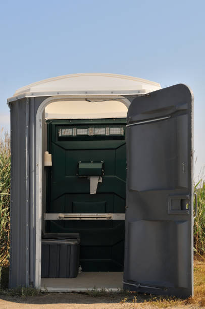 Best Portable toilet rental cost  in Mercedes, TX